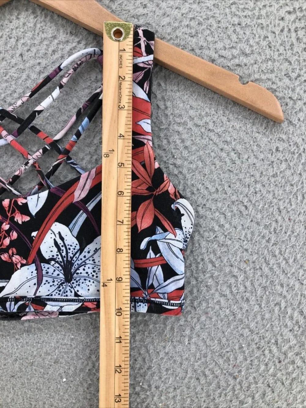 Lululemon Free To Be Bra Wild Womens 6 Small Multi Floral Crossback Straps Yoga
